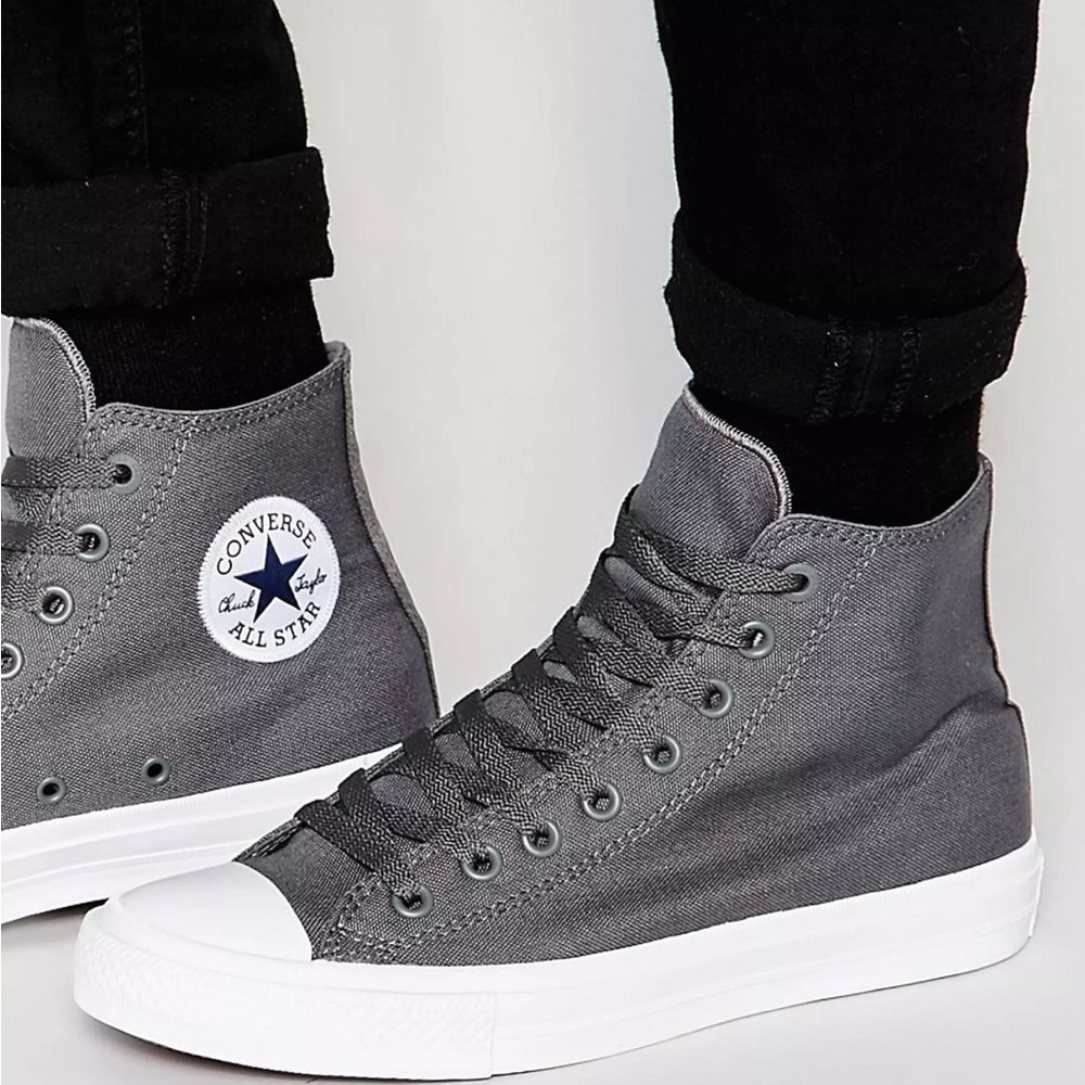 •CONVERSE•CHUCK TAYLOR ALL STAR II HI-TOP SNEAKERS IN GRAY SIZE 7/W